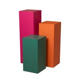 MDF kleur sokkels | zuilen in kleur gespoten | bedrijfskleur mogelijk