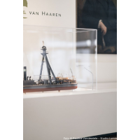 Plexiglas beschermkap | plexiglas stolp | maquettekap op maat