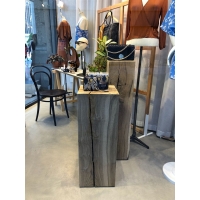 Podie af egetræ, slebet