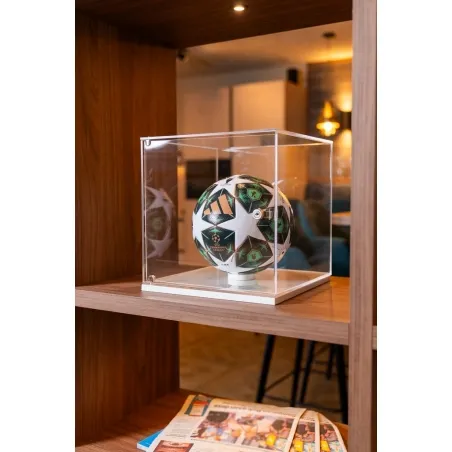 Plexiglas beschermkap | plexiglas stolp | maquettekap op maat